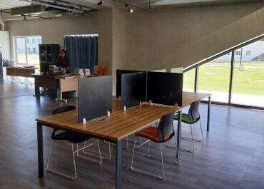 LCIC語言學校圖書館