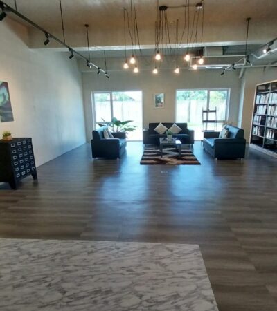 LCIC語言學校圖書館