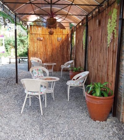 A&J語言學校戶外涼亭